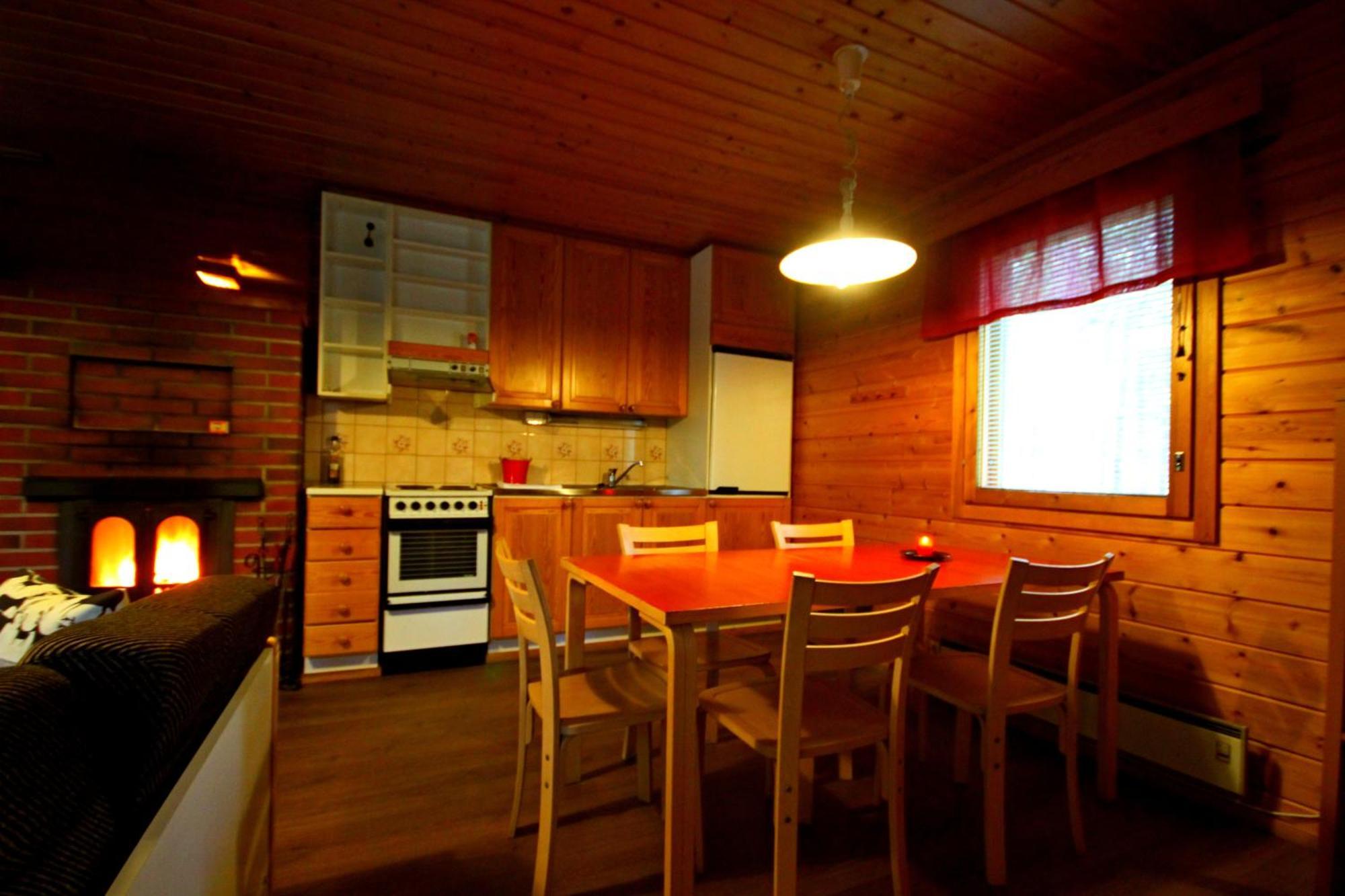 Ukonjaerven Holiday Village Ivalo Room photo